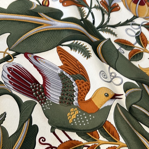 Salvatore Ferragamo Silk Satin Scarf 100% Silk - Picture 5 of 9